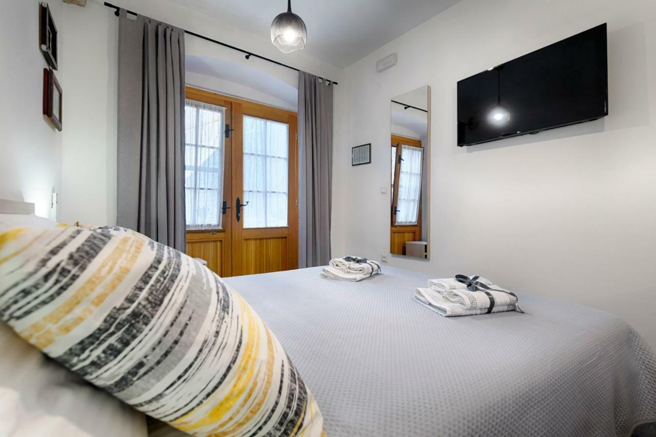En Suite Room Demaria Komiža Eksteriør billede